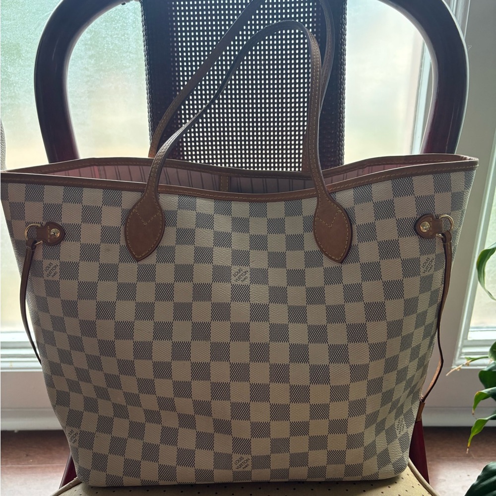 Authentic Louis Vuitton Neverfull Damier MM